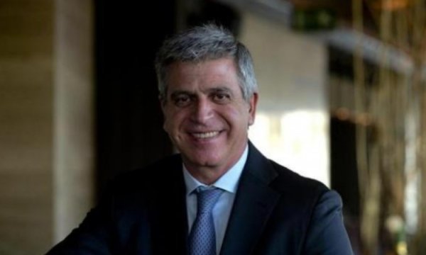 世体：巴萨前副主席否定批准监犯佣金，示意合同签名非他本东谈主所签